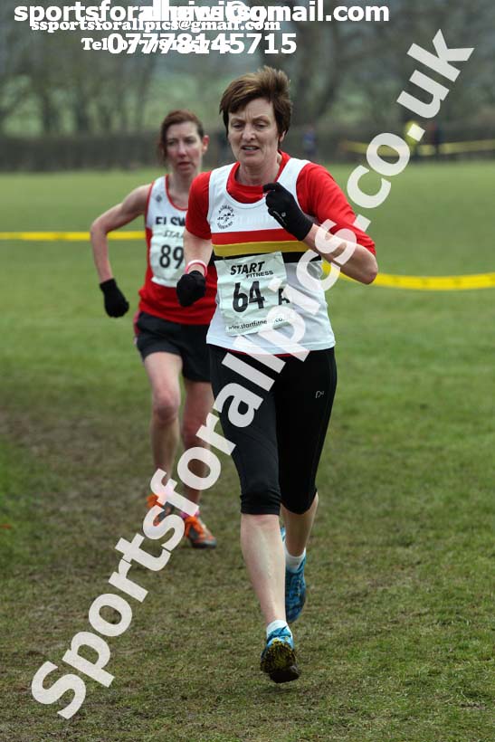 Senior and veteran womens 2018 Durham Cathedral Cross Country Relay. Photo:  David T. Hewitson/Sports for All Pics